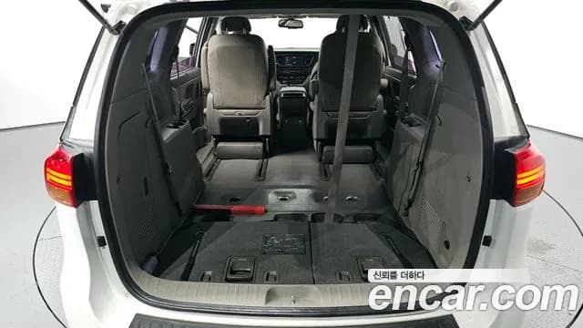 2018 Kia All New Carnival 7-seater Limousine Sold VIN KNAMC81ABJS429686 – photo 16 2018 Kia All New Carnival 7-seater Limousine Sold VIN KNAMC81ABJS429686 – photo 16