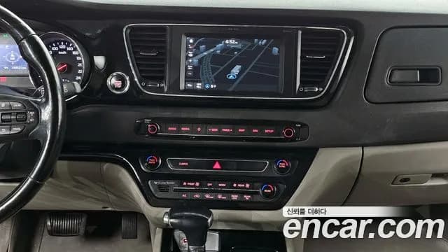 2018 Kia All New Carnival 7-seater Limousine Sold VIN KNAMC81ABJS429686 – photo 17 2018 Kia All New Carnival 7-seater Limousine Sold VIN KNAMC81ABJS429686 – photo 17