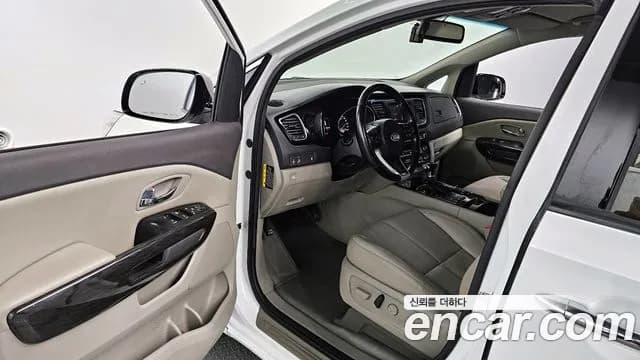 2018 Kia All New Carnival 7-seater Limousine Sold VIN KNAMC81ABJS430026 – photo 18 2018 Kia All New Carnival 7-seater Limousine Sold VIN KNAMC81ABJS430026 – photo 18