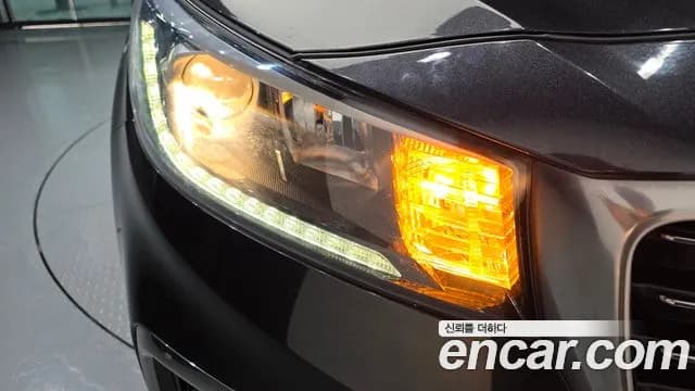 2019 Kia The New Carnival 9-Seater Prstige Sold VIN KNAMC81ABKS454241 – interior seats 2019 Kia The New Carnival 9-Seater Prstige Sold VIN KNAMC81ABKS454241 – interior seats