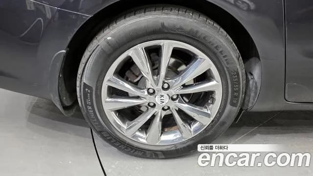 2019 Kia The New Carnival 9-Seater Prstige Sold VIN KNAMC81ABKS465068 – trunk area 2019 Kia The New Carnival 9-Seater Prstige Sold VIN KNAMC81ABKS465068 – trunk area