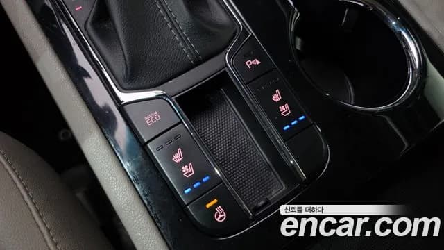 2019 Kia The New Carnival 9-Seater Prstige Sold VIN KNAMC81ABKS474254 – exterior detail 2019 Kia The New Carnival 9-Seater Prstige Sold VIN KNAMC81ABKS474254 – exterior detail