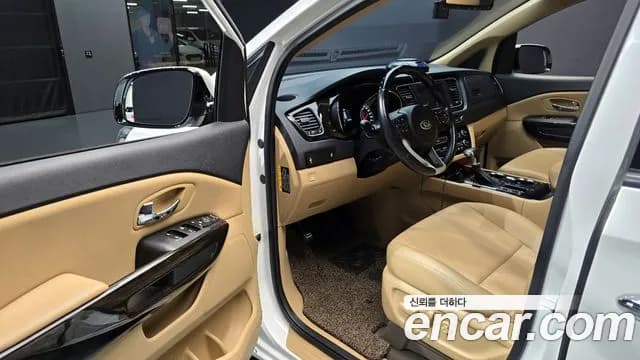 2019 Kia The New Carnival 9-Seater Prstige Sold VIN KNAMC81ABKS512960 – trunk area 2019 Kia The New Carnival 9-Seater Prstige Sold VIN KNAMC81ABKS512960 – trunk area