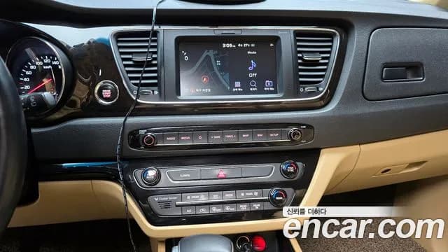 2019 Kia The New Carnival 9-Seater Prstige Sold VIN KNAMC81ABKS512960 – photo 11 2019 Kia The New Carnival 9-Seater Prstige Sold VIN KNAMC81ABKS512960 – photo 11