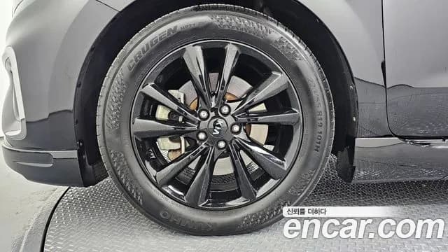2019 Kia The New Carnival 9-Seater Prstige Sold VIN KNAMC81ABKS521898 – side profile 2019 Kia The New Carnival 9-Seater Prstige Sold VIN KNAMC81ABKS521898 – side profile