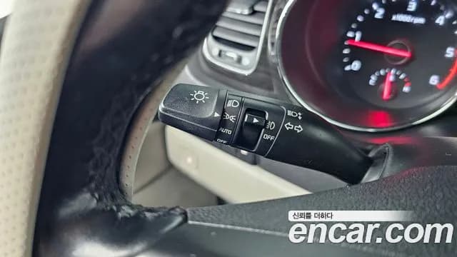 2019 Kia The New Carnival 9-Seater Prstige Sold VIN KNAMC81ABKS521898 – interior seats 2019 Kia The New Carnival 9-Seater Prstige Sold VIN KNAMC81ABKS521898 – interior seats