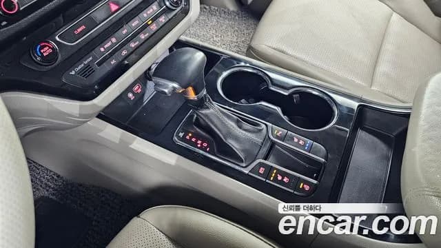 2019 Kia The New Carnival 9-Seater Prstige Sold VIN KNAMC81ABKS521898 – exterior detail 2019 Kia The New Carnival 9-Seater Prstige Sold VIN KNAMC81ABKS521898 – exterior detail