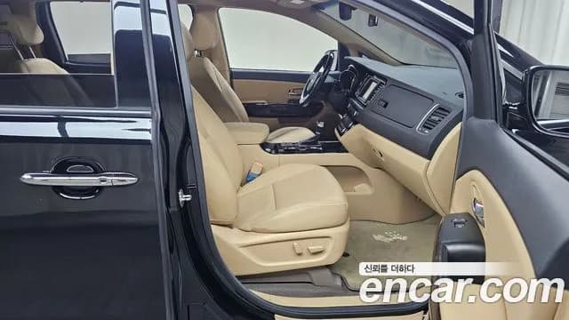 2019 Kia The New Carnival 9-Seater Prstige Sold VIN KNAMC81ABKS531688 – side profile 2019 Kia The New Carnival 9-Seater Prstige Sold VIN KNAMC81ABKS531688 – side profile