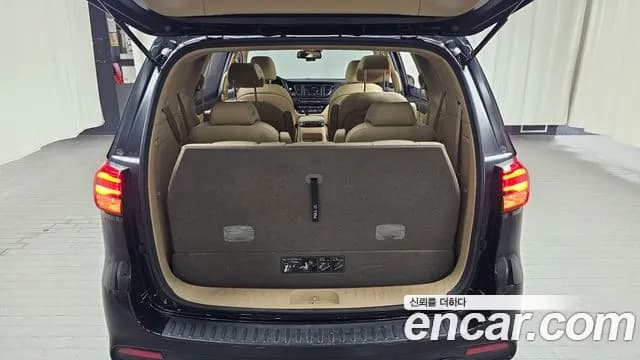 2019 Kia The New Carnival 9-Seater Prstige Sold VIN KNAMC81ABKS531688 – exterior detail 2019 Kia The New Carnival 9-Seater Prstige Sold VIN KNAMC81ABKS531688 – exterior detail