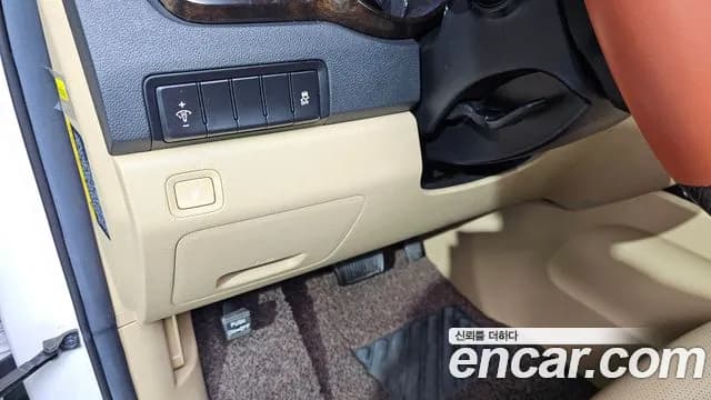 2019 Kia The New Carnival 9-Seater Prstige Sold VIN KNAMC81ABKS533353 – exterior detail 2019 Kia The New Carnival 9-Seater Prstige Sold VIN KNAMC81ABKS533353 – exterior detail
