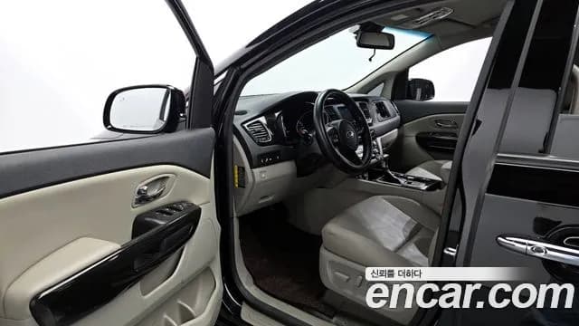 2019 Kia The New Carnival 9-Seater Prstige Sold VIN KNAMC81ABKS533366 – exterior detail 2019 Kia The New Carnival 9-Seater Prstige Sold VIN KNAMC81ABKS533366 – exterior detail
