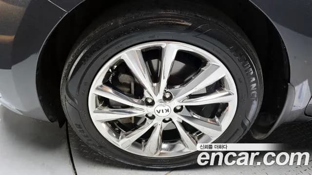 2019 Kia The New Carnival 9-Seater Prstige Sold VIN KNAMC81ABKS567821 – rear exterior 2019 Kia The New Carnival 9-Seater Prstige Sold VIN KNAMC81ABKS567821 – rear exterior
