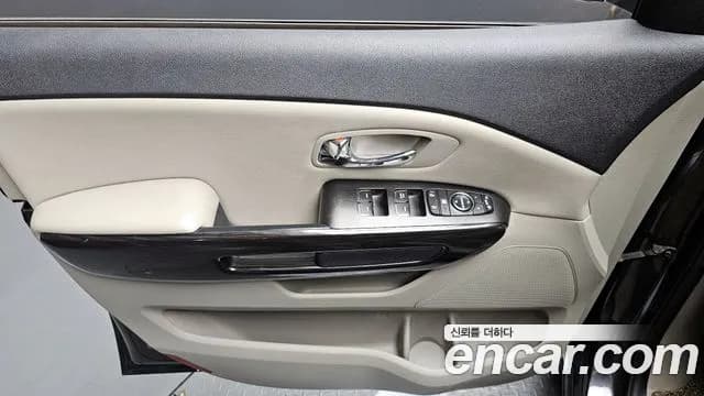 2019 Kia The New Carnival 9-Seater Prstige Sold VIN KNAMC81ABKS567821 – undercarriage 2019 Kia The New Carnival 9-Seater Prstige Sold VIN KNAMC81ABKS567821 – undercarriage