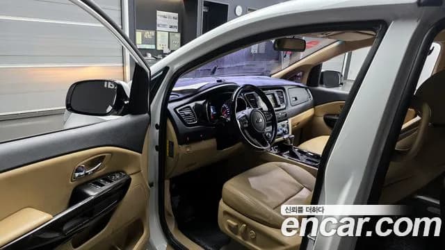 2019 Kia The New Carnival 9-Seater Prstige Sold VIN KNAMC81ABKS608544 – trunk area 2019 Kia The New Carnival 9-Seater Prstige Sold VIN KNAMC81ABKS608544 – trunk area