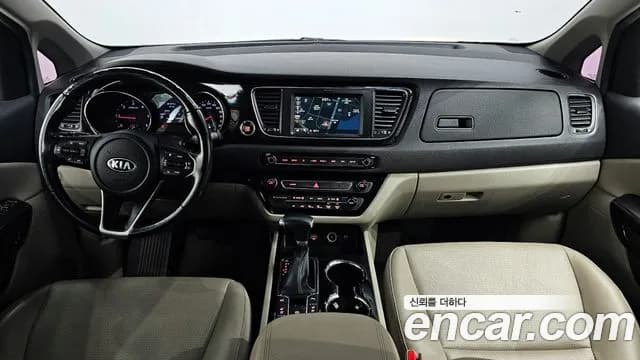 2020 Kia The New Carnival 9-Seater Prstige Sold VIN KNAMC81ABLS650957 – interior seats 2020 Kia The New Carnival 9-Seater Prstige Sold VIN KNAMC81ABLS650957 – interior seats