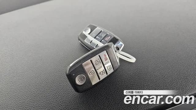 2020 Kia The New Carnival 9-Seater Prstige Sold VIN KNAMC81ABLS660975 – rear exterior 2020 Kia The New Carnival 9-Seater Prstige Sold VIN KNAMC81ABLS660975 – rear exterior