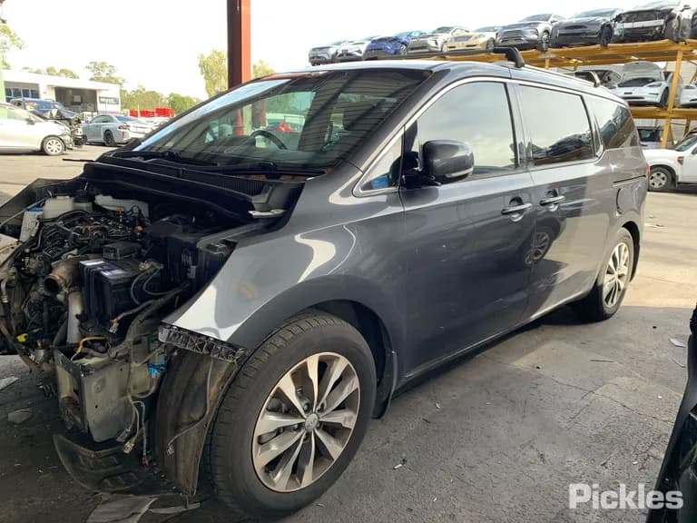 2017 Kia Carnival Used VIN KNAMC81AMH6300308 – interior seats 2017 Kia Carnival Used VIN KNAMC81AMH6300308 – interior seats
