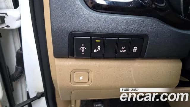 2018 Kia All New Carnival 9-Seater Noblesse Special Sold VIN KNAMD81ABJS354266 – exterior detail 2018 Kia All New Carnival 9-Seater Noblesse Special Sold VIN KNAMD81ABJS354266 – exterior detail