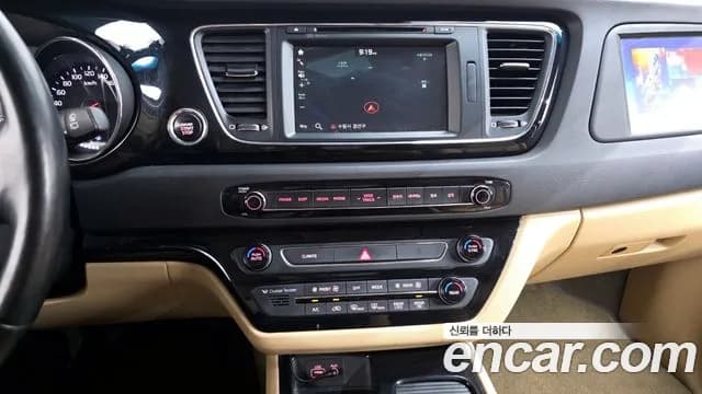 2018 Kia All New Carnival 9-Seater Noblesse Special Sold VIN KNAMD81ABJS375521 – exterior detail 2018 Kia All New Carnival 9-Seater Noblesse Special Sold VIN KNAMD81ABJS375521 – exterior detail