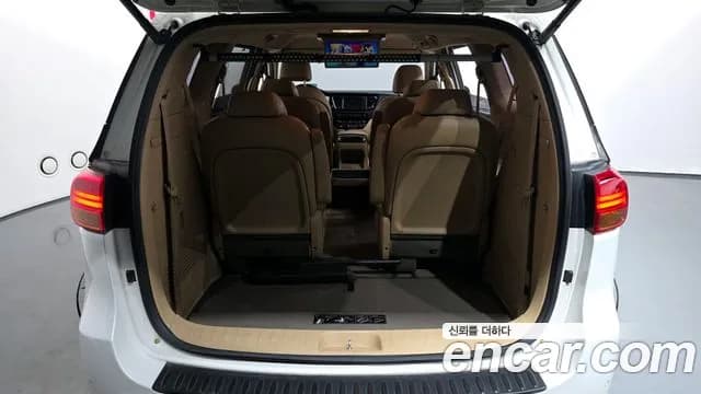2018 Kia All New Carnival 9-Seater Noblesse Special Sold VIN KNAMD81ABJS375521 – trunk area 2018 Kia All New Carnival 9-Seater Noblesse Special Sold VIN KNAMD81ABJS375521 – trunk area