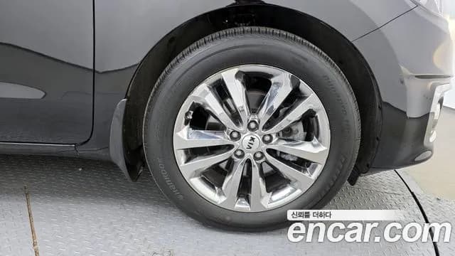 2018 Kia All New Carnival 9-Seater Noblesse Special Sold VIN KNAMD81ABJS437484 – side profile 2018 Kia All New Carnival 9-Seater Noblesse Special Sold VIN KNAMD81ABJS437484 – side profile