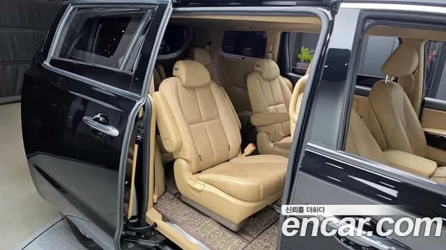 2018 Kia All New Carnival 9-Seater Noblesse Special Sold VIN KNAMD81ABJS437484 – exterior detail 2018 Kia All New Carnival 9-Seater Noblesse Special Sold VIN KNAMD81ABJS437484 – exterior detail