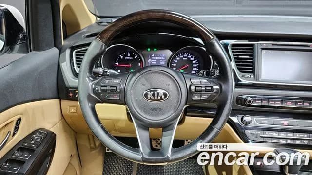 2018 Kia All New Carnival 9-Seater Noblesse Special Sold VIN KNAMD81ABJS442351 – interior seats 2018 Kia All New Carnival 9-Seater Noblesse Special Sold VIN KNAMD81ABJS442351 – interior seats