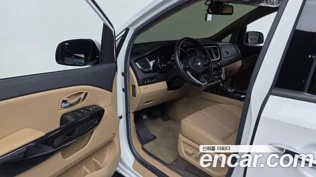 2018 Kia All New Carnival Gasoline 9-seater Noblesse Sold VIN KNAME811BJS377070 – exterior detail 2018 Kia All New Carnival Gasoline 9-seater Noblesse Sold VIN KNAME811BJS377070 – exterior detail