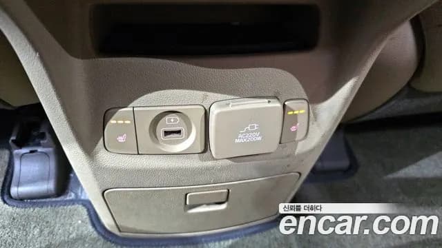 2019 Kia The New Carnival Gasoline 9-Seater Noblesse Special Sold VIN KNAME811BKS459508 – interior seats 2019 Kia The New Carnival Gasoline 9-Seater Noblesse Special Sold VIN KNAME811BKS459508 – interior seats