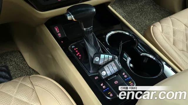 2019 Kia The New Carnival Gasoline 9-Seater Noblesse Special Sold VIN KNAME811BKS474383 – rear exterior 2019 Kia The New Carnival Gasoline 9-Seater Noblesse Special Sold VIN KNAME811BKS474383 – rear exterior