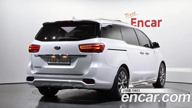 2019 Kia The New Carnival Gasoline 9-Seater Noblesse Special Sold VIN KNAME811BKS474383 – interior seats 2019 Kia The New Carnival Gasoline 9-Seater Noblesse Special Sold VIN KNAME811BKS474383 – interior seats