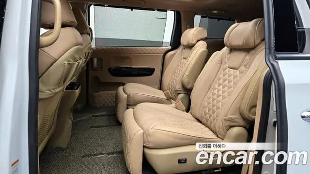 2019 Kia The New Carnival Gasoline 9-Seater Noblesse Special Sold VIN KNAME811BKS474383 – exterior detail 2019 Kia The New Carnival Gasoline 9-Seater Noblesse Special Sold VIN KNAME811BKS474383 – exterior detail