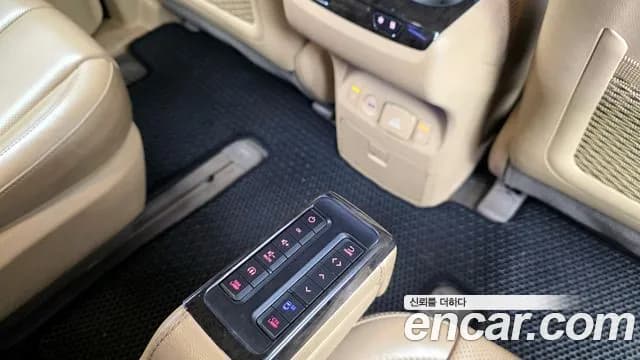 2019 Kia The New Carnival Gasoline 9-Seater Hi-Limousine Sold VIN KNAME811BKS477480 – trunk area 2019 Kia The New Carnival Gasoline 9-Seater Hi-Limousine Sold VIN KNAME811BKS477480 – trunk area