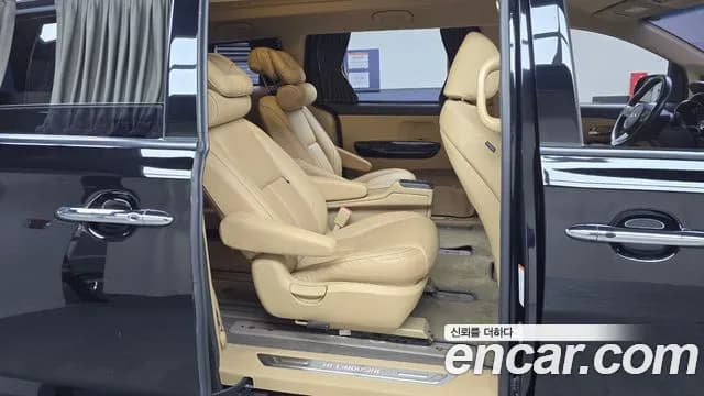 2019 Kia The New Carnival Gasoline 9-Seater Hi-Limousine Sold VIN KNAME811BKS500000 – side profile 2019 Kia The New Carnival Gasoline 9-Seater Hi-Limousine Sold VIN KNAME811BKS500000 – side profile