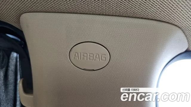 2019 Kia The New Carnival Gasoline 9-Seater Hi-Limousine Sold VIN KNAME811BKS524732 – exterior detail 2019 Kia The New Carnival Gasoline 9-Seater Hi-Limousine Sold VIN KNAME811BKS524732 – exterior detail