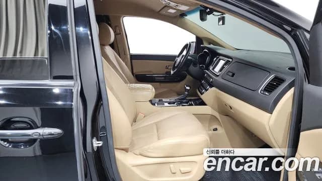 2019 Kia The New Carnival Gasoline 9-Seater Hi-Limousine Sold VIN KNAME811BKS541108 – undercarriage 2019 Kia The New Carnival Gasoline 9-Seater Hi-Limousine Sold VIN KNAME811BKS541108 – undercarriage
