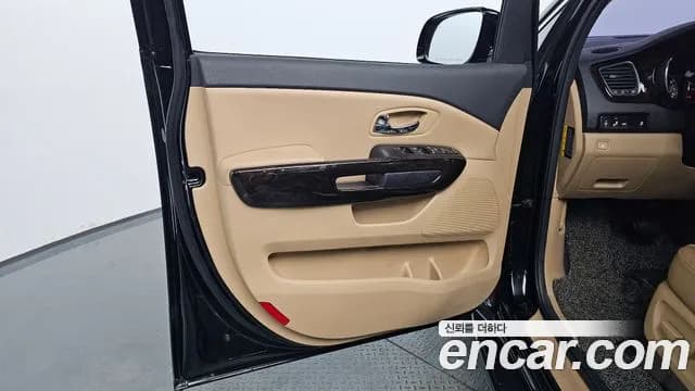 2019 Kia The New Carnival Gasoline 9-Seater Noblesse Sold VIN KNAME811BKS545646 – photo 29 2019 Kia The New Carnival Gasoline 9-Seater Noblesse Sold VIN KNAME811BKS545646 – photo 29