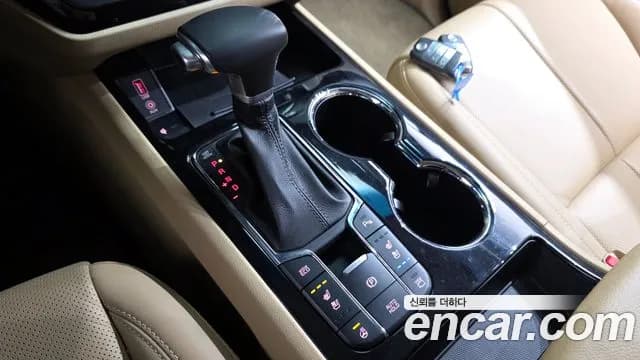 2019 Kia The New Carnival Gasoline 9-Seater Noblesse Special Sold VIN KNAME811BKS558319 – exterior detail 2019 Kia The New Carnival Gasoline 9-Seater Noblesse Special Sold VIN KNAME811BKS558319 – exterior detail