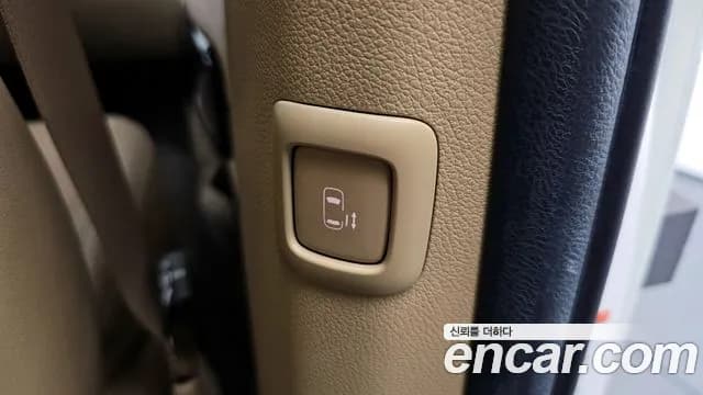 2019 Kia The New Carnival Gasoline 7-Seater Limousine Sold VIN KNAME811BKS575764 – interior seats 2019 Kia The New Carnival Gasoline 7-Seater Limousine Sold VIN KNAME811BKS575764 – interior seats