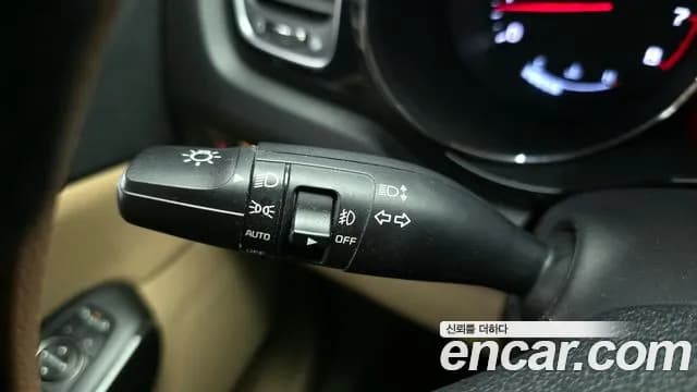 2019 Kia The New Carnival Gasoline 7-Seater Hi-Limousine Sold VIN KNAME811BKS597667 – interior seats 2019 Kia The New Carnival Gasoline 7-Seater Hi-Limousine Sold VIN KNAME811BKS597667 – interior seats