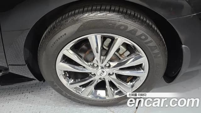 2019 Kia The New Carnival Gasoline 9-Seater Noblesse Special Sold VIN KNAME811BKS603434 – interior seats 2019 Kia The New Carnival Gasoline 9-Seater Noblesse Special Sold VIN KNAME811BKS603434 – interior seats