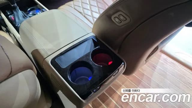 2020 Kia The New Carnival Gasoline 9-Seater Hi-Limousine Sold VIN KNAME811BLS640579 – rear exterior 2020 Kia The New Carnival Gasoline 9-Seater Hi-Limousine Sold VIN KNAME811BLS640579 – rear exterior