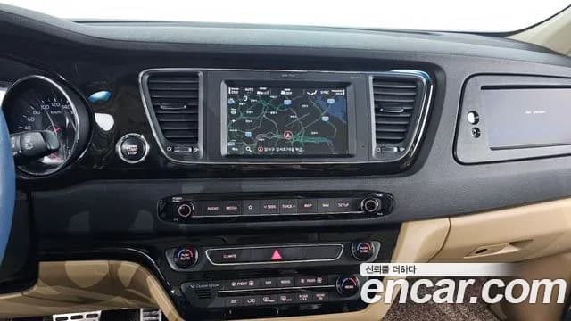 2020 Kia The New Carnival Gasoline 9-seater Limousine(Special vehicle) Sold VIN KNAME811BLS643236 – dashboard 2020 Kia The New Carnival Gasoline 9-seater Limousine(Special vehicle) Sold VIN KNAME811BLS643236 – dashboard
