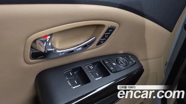 2020 Kia The New Carnival Gasoline 9-Seater Hi-Limousine Sold VIN KNAME811BLS648234 – side profile 2020 Kia The New Carnival Gasoline 9-Seater Hi-Limousine Sold VIN KNAME811BLS648234 – side profile