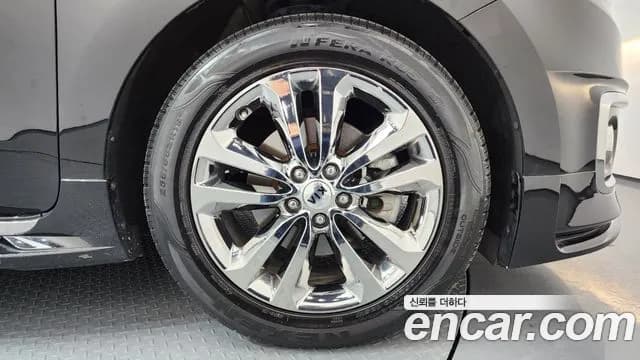 2017 Kia All New Carnival 7-seater Limousine Sold VIN KNAME81ABHS316602 – photo 18 2017 Kia All New Carnival 7-seater Limousine Sold VIN KNAME81ABHS316602 – photo 18