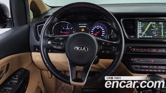 2017 Kia All New Carnival 7-seater Limousine Sold VIN KNAME81ABHS316602 – photo 19 2017 Kia All New Carnival 7-seater Limousine Sold VIN KNAME81ABHS316602 – photo 19