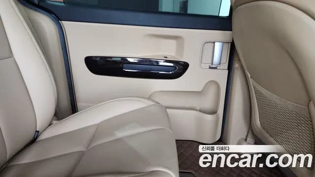 2017 Kia All New Carnival 7-seater Limousine Sold VIN KNAME81ABHS316602 – photo 20 2017 Kia All New Carnival 7-seater Limousine Sold VIN KNAME81ABHS316602 – photo 20