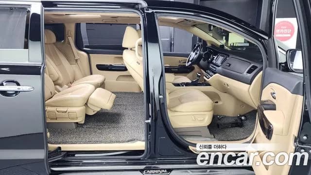 2017 Kia All New Carnival 7-seater Limousine Sold VIN KNAME81ABHS318648 – photo 11 2017 Kia All New Carnival 7-seater Limousine Sold VIN KNAME81ABHS318648 – photo 11