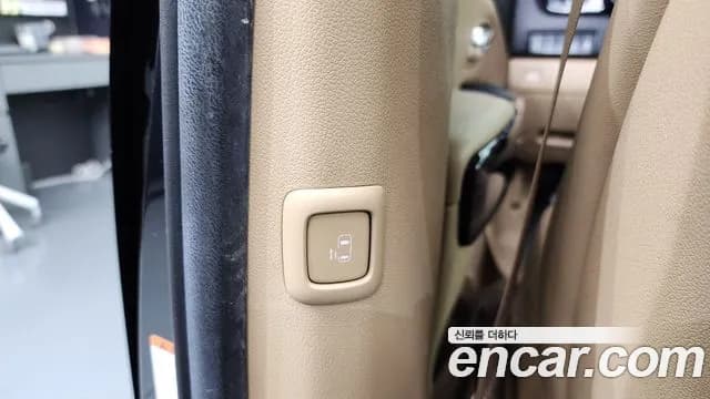 2017 Kia All New Carnival 7-seater Limousine Sold VIN KNAME81ABHS318648 – photo 16 2017 Kia All New Carnival 7-seater Limousine Sold VIN KNAME81ABHS318648 – photo 16