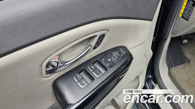 2017 Kia All New Carnival 9-seater Noblesse Sold VIN KNAME81ABHS321365 – interior seats 2017 Kia All New Carnival 9-seater Noblesse Sold VIN KNAME81ABHS321365 – interior seats